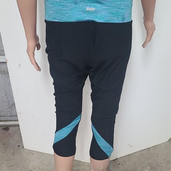 Spalding black with blue trim yoga capris - Picture 4 of 7